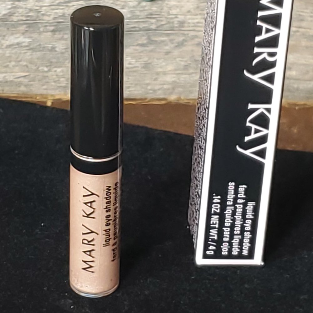 Light Beam Shimmer Liquid Eye Shadow - Mary Kay - Picture 5 of 7